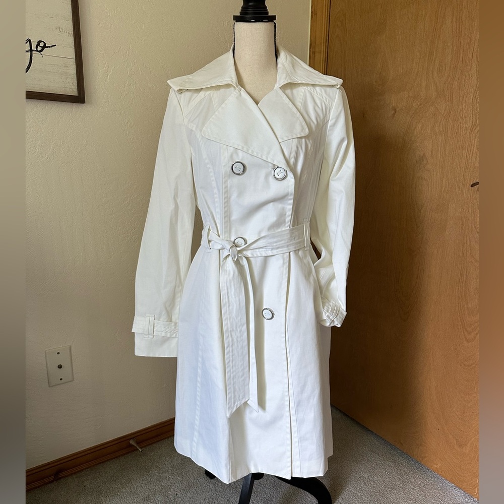 London Fog White Double Breasted Trench Coat with Belt Academia Medium Like New